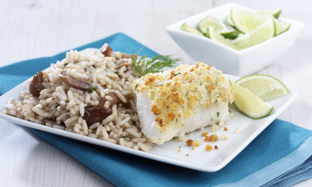 Dos de cabillaud en croûte de parmesan et riz à la forestière