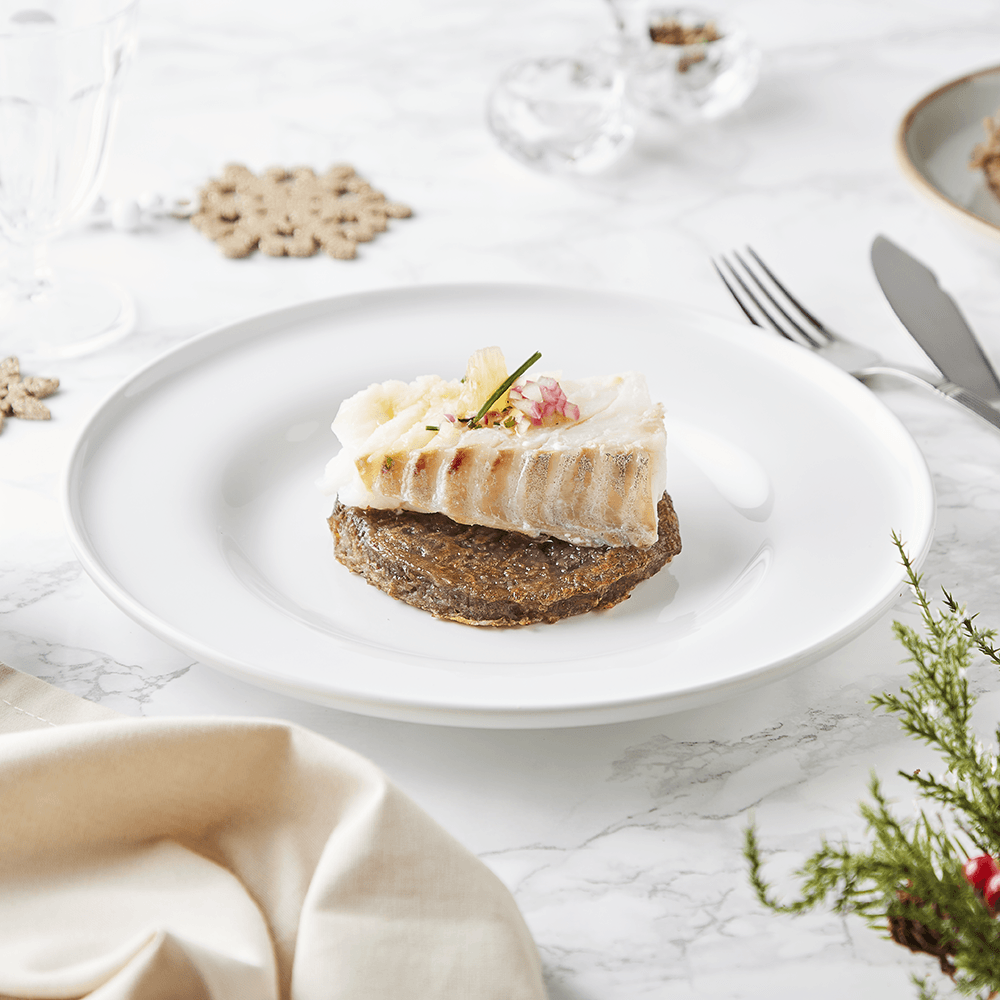 Dos de Cabillaud poché à la citronnelle, sauce vierge, galette de Vitelotte