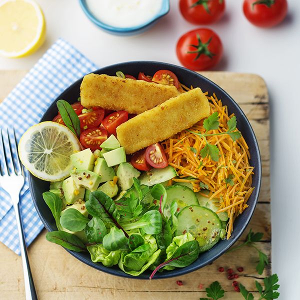 Buddha Bowl et bâtonnets de poisson pané Croustibat