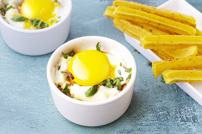 Oeuf cocotte au chèvre frais et ses mouillettes de churros de pomme de terre