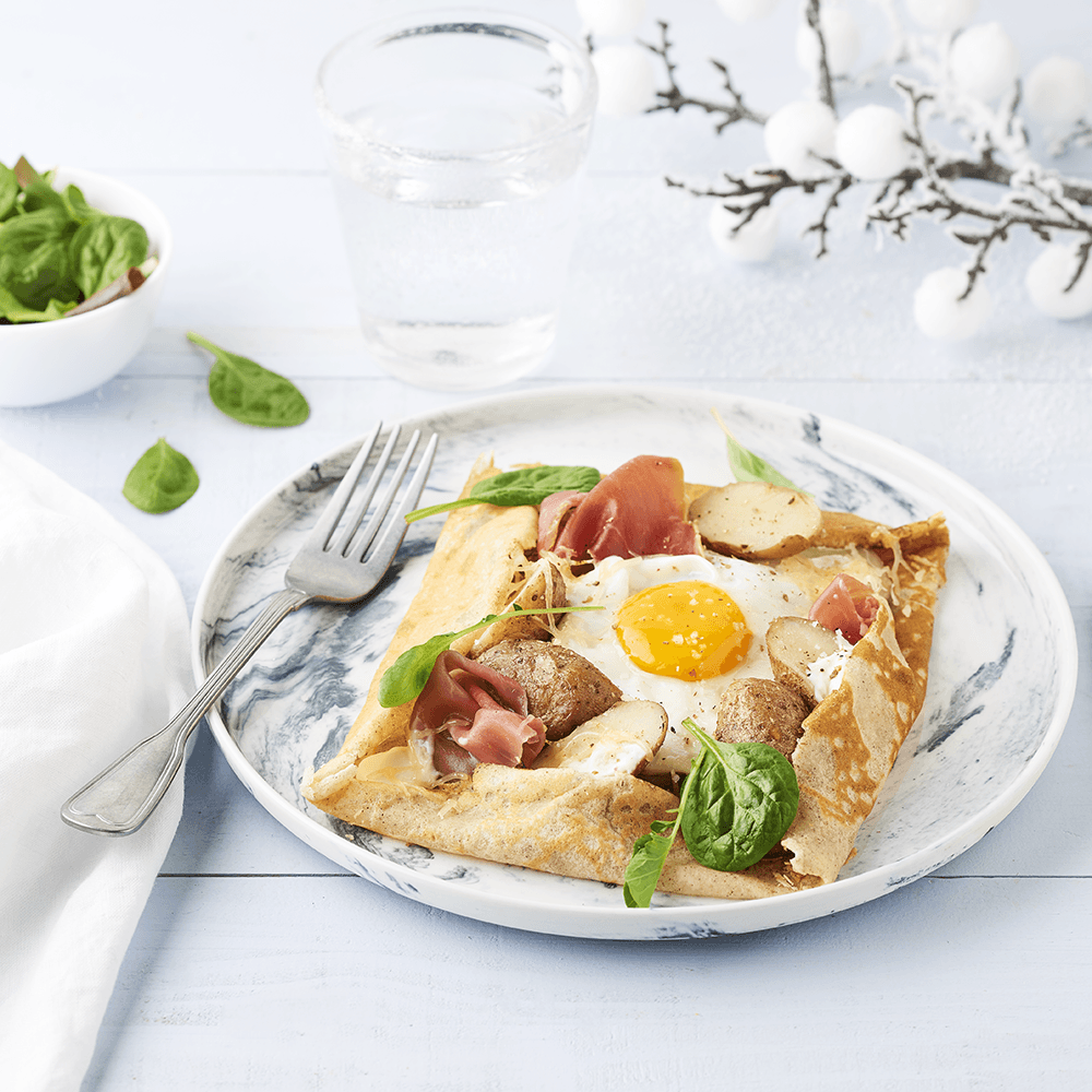 Galettes de blé noir garnies aux pommes de terre grenailles et jambon Serrano 